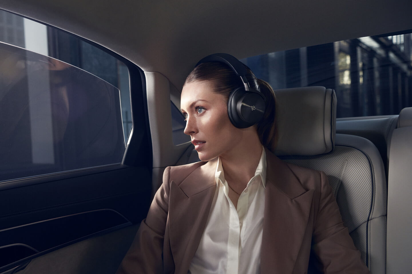 H95 by Bang & Olufsen in schwarz H95 by Bang & Olufsen in schwarz