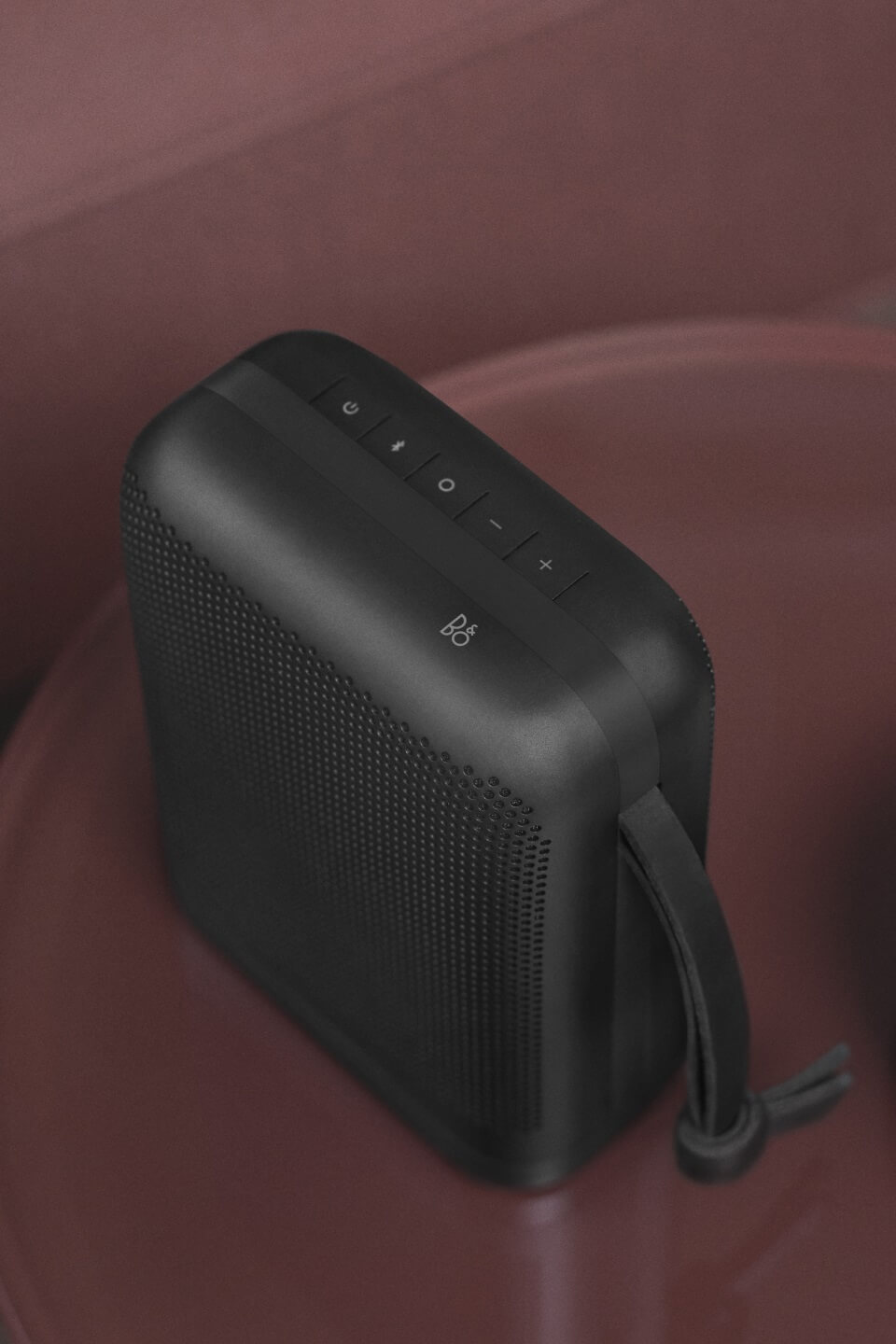 BeoPlay P6 black